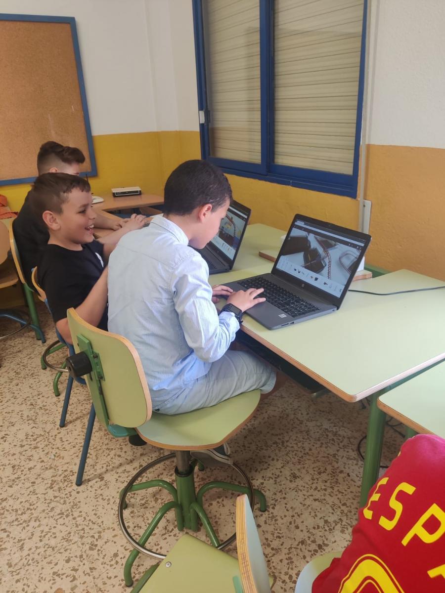 b4a0e68f-7a9b-44eb-98e9-335385eb98fb (1)